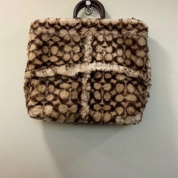 Coach Rogue Tote Signature Shearling Style C6162 - Picture 4 of 15